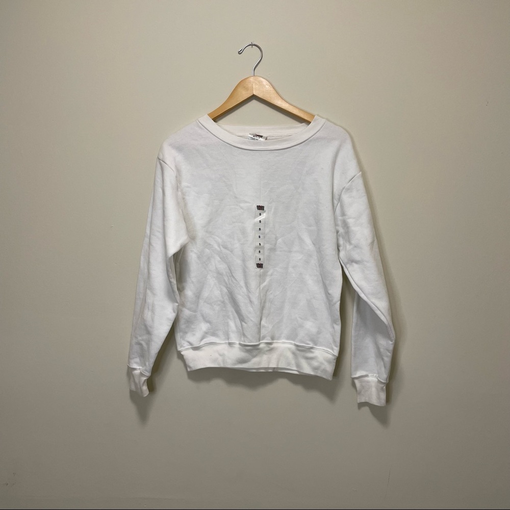 NWT Winning Team White Crewneck Sweatshirt